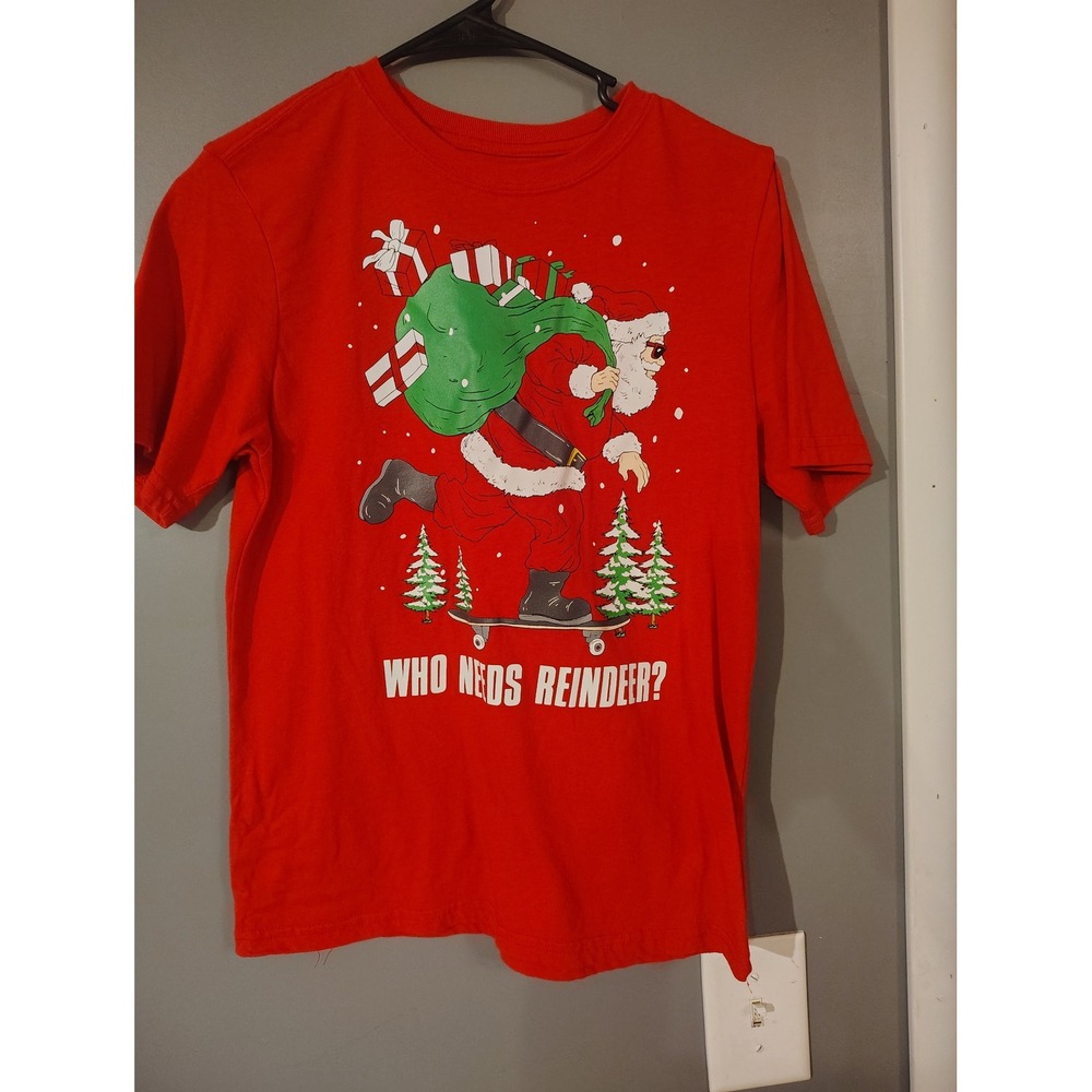 Holiday Time Boys Red Skateboard Santa Who Needs Reindeer Graphic Tee XL 14-16
